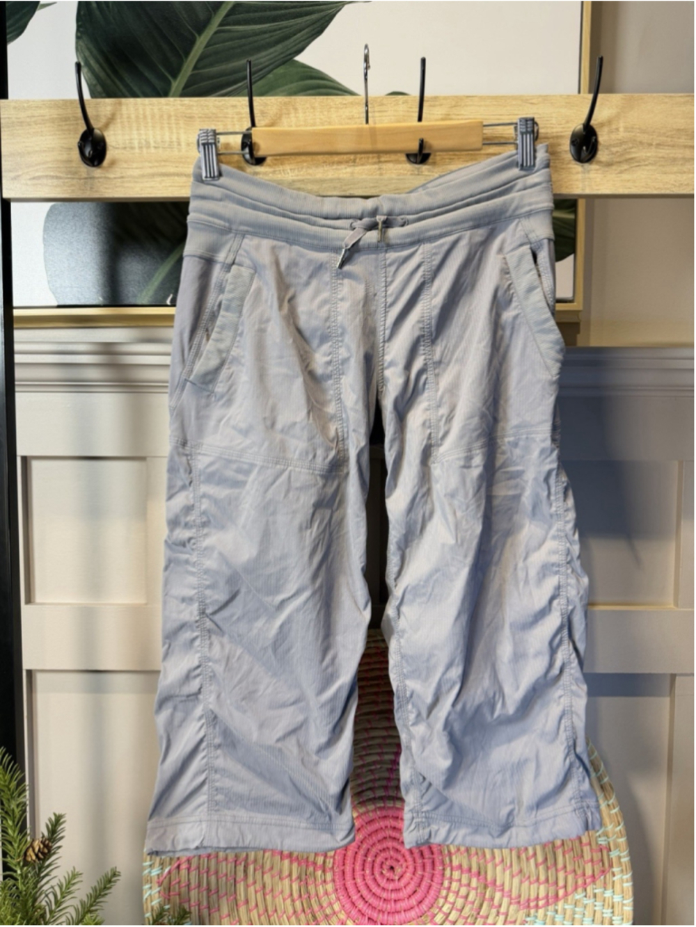 Lululemon Grey Studio Crop Pants Women's 6 Drawstring Waist